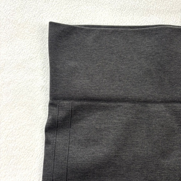 Lululemon Dark Gray in The Flow Crop Scrunch Midrise Compression Capri Leggings - Picture 9 of 16